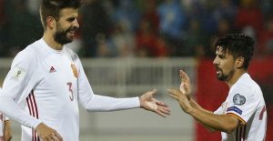 Piqué y la polémica de las mangas de la camiseta de la selección de españa