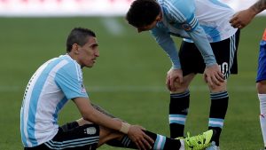 Di María en el suelo con Argentina
