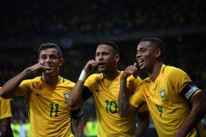 Brasil celebrando ante Argentina