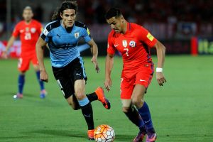 Cavani y Alexis en Santiago