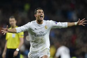 Cristiano celebrando un gol con el Madrid