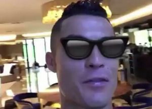 Cristiano Ronaldo con lentes