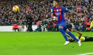 Neymar volvió a mostrar chispazos de magía