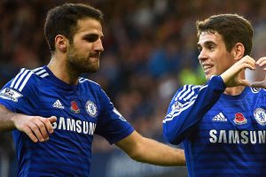 Fabregas y Oscar con el Chelsea
