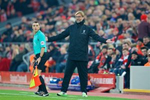 Jürgen Klopp dirigiendo al Liverpool