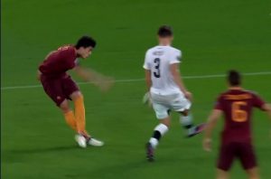 Diego Perotti y un golazo inolvidable de la roma en europa league