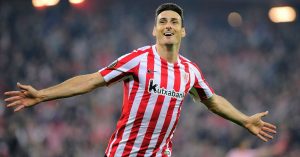 aduriz celebra el primer repoker o manita con los 5 goles en la europa league