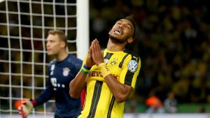 Aubameyang se lamenta en el borussia dortmund