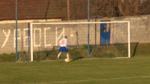 Increíble fallo en Serbia: el peor gol errado de la historia del fútbol