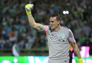 Franco Armani celebra con atletico nacional