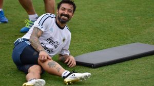 lavezzi acusado de fumar marihuana