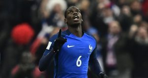Pogba celebra gol con francia 2016