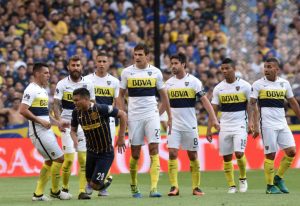 Teo gutierrez, carlos tevez en el rosario central boca juniors en la bombonera luego de polémica celebración en honor a river plate