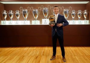 Cristiano Ronaldo con el Balón de Oro