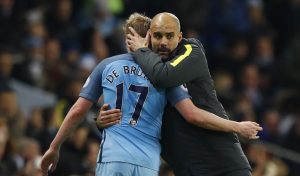 Kevin De Bruyne y Pep Guardiola