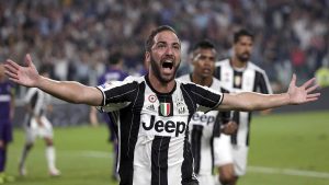 Higuaín con la Juve
