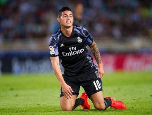 James en el suelo con el Real Madrid