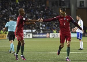 Joao Mario y Cristiano Ronaldo con Portugal