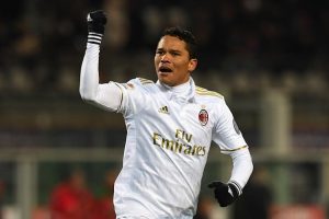 Milan perdía 2-0 y en 6' lo igualó 2-2 con gol del colombiano Bacca