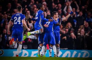 Chelsea celebra ante el United en la FA Cup