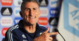 Edgardo Bauza con Argentina en rueda de prensa