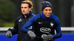 Griezmann y Mbappé con Francia