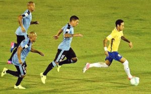 Neymar ante Uruguay