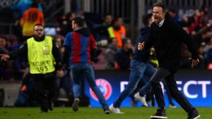 locura total en la celebracion de luis enrique quien invadio el campo barcelona 6-1 psg epica remontada champions