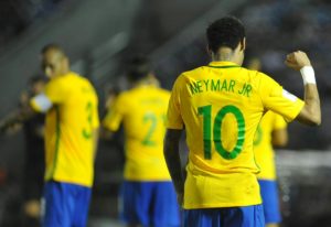 neymar celebra triunfo con brasil en eliminatorias rusia 2018
