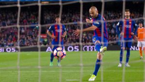 Mascherano marcando gol con Barcelona