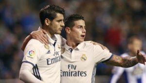 Morata y James ante el Deportivo