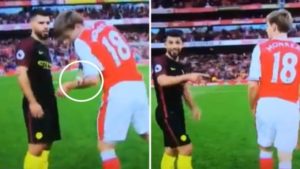 aguero hace confesar a monreal que si fue mano ante las cámaras