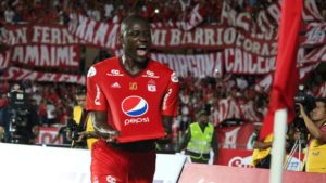 martinez borja, delantero de america de cali liga aguila 2017 celebra un gol
