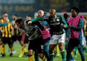 felipe melo puños mier peñarol palmeiras copa libertadores