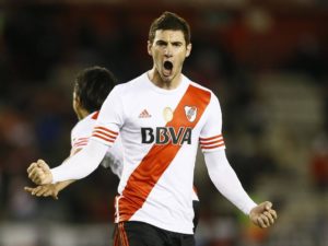 Lucas Alario con River