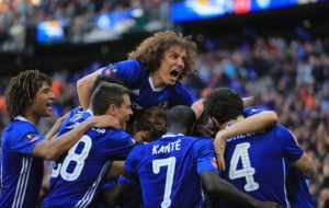 David Luiz con el Chelsea celebrando