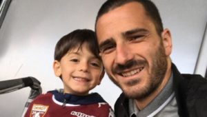 Bonucci acompaña a su hijo, hincha del Torino, al estadio para ver a su equipo