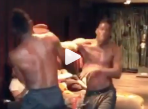 Balotelli peleando con su hermano