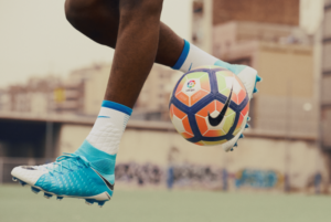 NIKE-HYPERVENOM-2017