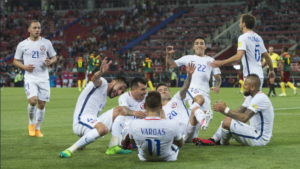 chile celebra gol en el triunfo ante camerún en copa confederaciones