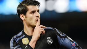 alvaro morata celebra silenciando al estado un gol con el real amdrid
