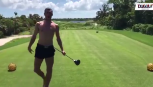 gareth bale jugando golf