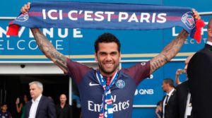 Alves con el PSG