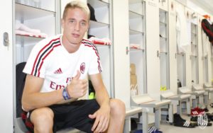 Andrea Conti con el Milan