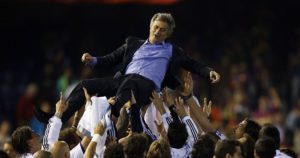 Mourinho festejando el título de Liga con el Madrid