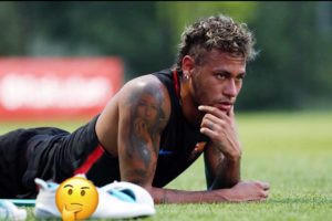 Neymar pensativo con emoticon