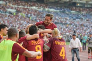 Perotti y Totti en el Olímpico