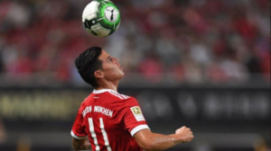 James Rodríguez durmió el balón con la frente en amistoso bayern munich arsenal