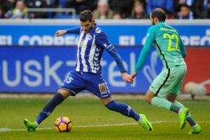 Theo Hernández con el Alavés
