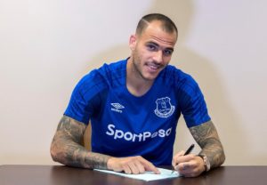 Sandro Ramírez ya es nuevo jugador del @Everton a cambio de 6 millones de euros.